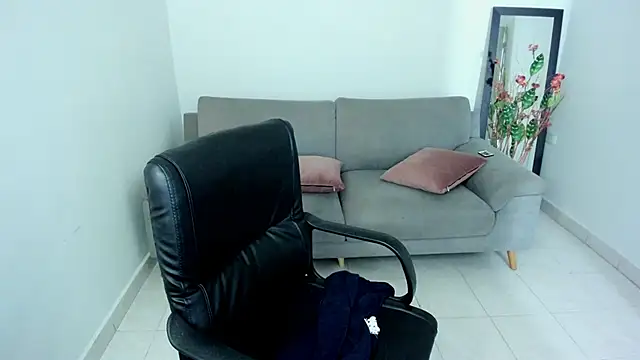 Snapshot of Adele_Sweett chatting on September 25, 2025, 2:06 am Adele Sweett online show from September 25, 2025, 2:06 am