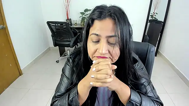 Snapshot of Adele_Sweett chatting on March 12, 2025, 1:08 pm Adele Sweett online show from March 12, 2025, 1:08 pm