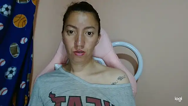 Snapshot of kaybabyhot chatting on May 3, 2026, 1:15 pm kaybabyhot online show from May 3, 2026, 1:15 pm