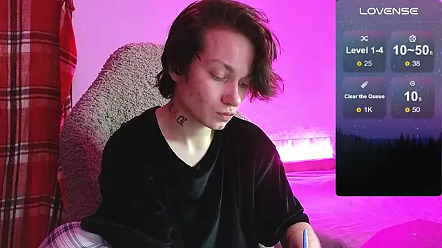 esajukyy online show from November 11, 2025, 1:39 pm