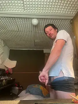 zenzero87 online show from April 5, 2026, 8:32 am