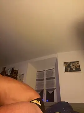 Snapshot of zenzero87 chatting on October 10, 2025, 9:37 pm zenzero87 online show from October 10, 2025, 9:37 pm