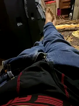 Deste223 online show from October 20, 2025, 7:31 am