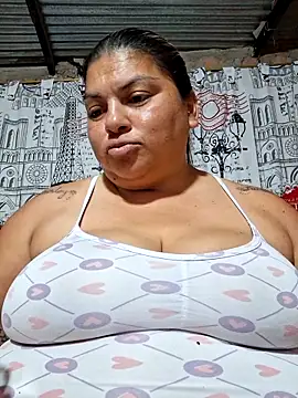 chubby sexy big tits online show from October 17, 2025, 12:14 am