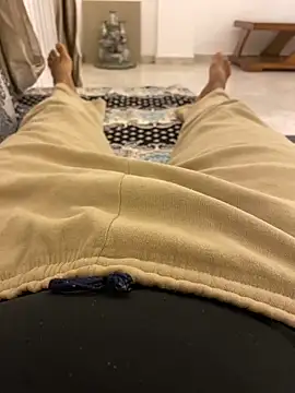 Snapshot of Lahcene chatting on November 16, 2025, 7:18 pm Lahcene online show from November 16, 2025, 7:18 pm