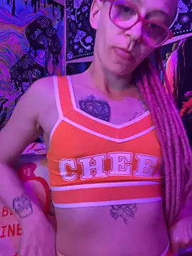 Snapshot of Stonermama666420 chatting on February 14, 2026, 4:34 am Stonermama666420 online show from February 14, 2026, 4:34 am