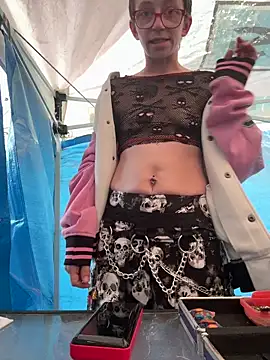 Snapshot of Stonermama666420 chatting on January 17, 2026, 11:41 pm Stonermama666420 online show from January 17, 2026, 11:41 pm