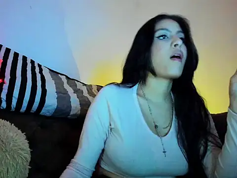 Snapshot of bunny_1922 chatting on February 23, 2025, 11:14 pm bunny 1922 online show from February 23, 2025, 11:14 pm