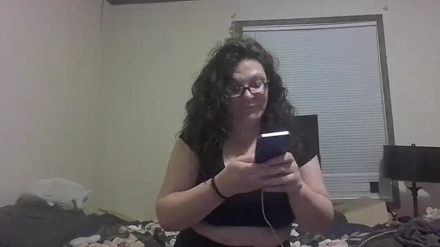 kitwithclaws420 online show from April 19, 2026, 1:17 am