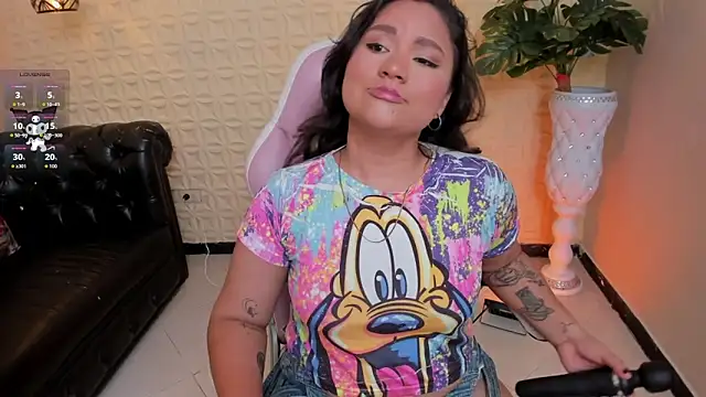 natasha adams22 online show from September 26, 2025, 2:29 am