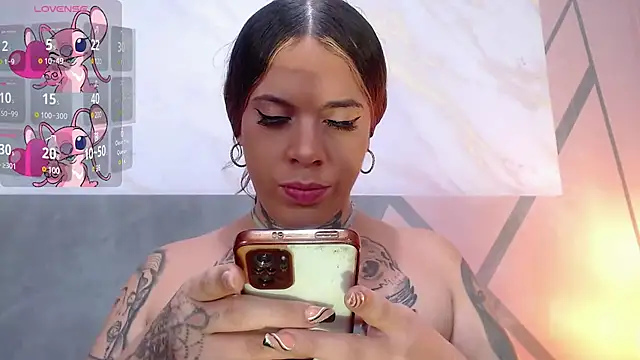 Snapshot of BriannaSweet_ chatting on March 7, 2025, 2:01 pm BriannaSweet online show from March 7, 2025, 2:01 pm