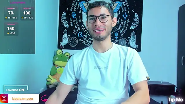 Snapshot of alexdesire chatting on March 22, 2025, 1:30 pm alexdesire online show from March 22, 2025, 1:30 pm