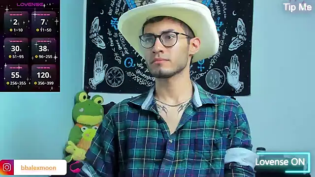 Snapshot of alexdesire chatting on March 20, 2025, 7:25 pm alexdesire online show from March 20, 2025, 7:25 pm