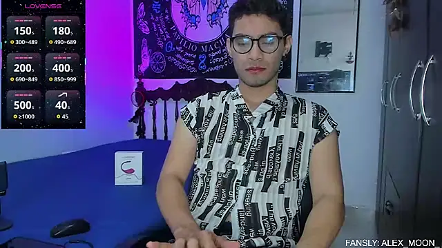 Snapshot of alexdesire chatting on October 13, 2025, 1:23 pm alexdesire online show from October 13, 2025, 1:23 pm