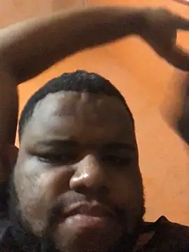 Robertysafado online show from April 18, 2026, 4:04 am