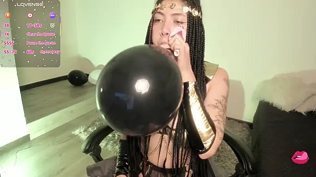 Snapshot of Aurora_Hotson chatting on October 4, 2025, 1:07 am Aurora Hotson online show from October 4, 2025, 1:07 am