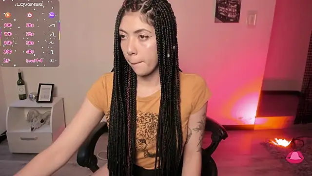 Snapshot of Aurora_Hotson chatting on September 14, 2025, 10:32 pm Aurora Hotson online show from September 14, 2025, 10:32 pm