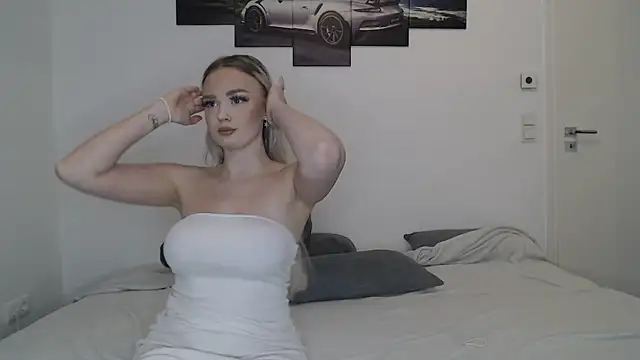 Snapshot of CherryEmmy chatting on February 8, 2025, 4:14 pm CherryEmmy online show from February 8, 2025, 4:14 pm