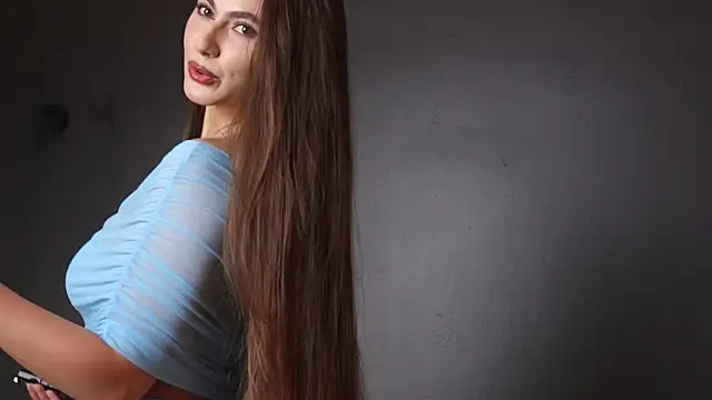 Snapshot of MuseSolis chatting on October 5, 2025, 9:38 pm MuseSolis online show from October 5, 2025, 9:38 pm