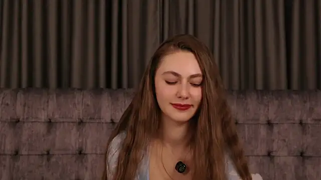 Snapshot of MuseSolis chatting on November 11, 2025, 11:20 pm MuseSolis online show from November 11, 2025, 11:20 pm