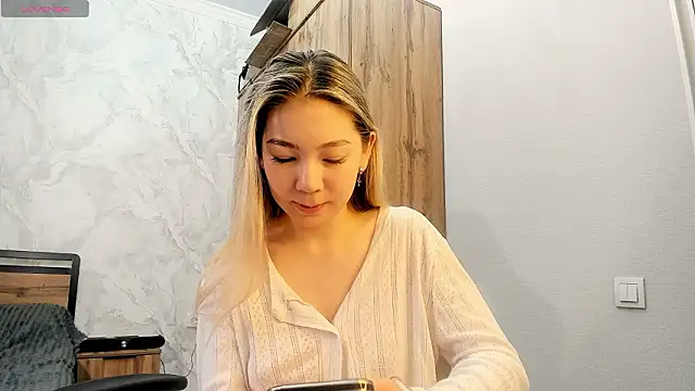 Snapshot of Babby_Rabbit chatting on February 11, 2026, 8:36 am Babby Rabbit online show from February 11, 2026, 8:36 am