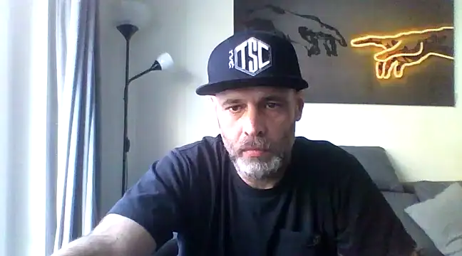 Snapshot of Avamereandmikel chatting on February 26, 2025, 4:16 pm Avamereandmikel online show from February 26, 2025, 4:16 pm