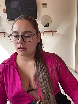 Gabriela-Parker  online show from March 17, 2025, 7:48 pm