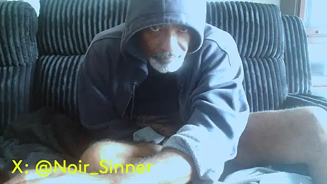 sinnernoir online show from May 24, 2026, 4:18 pm