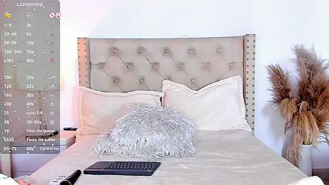 marilynrossy online show from November 4, 2025, 4:05 am