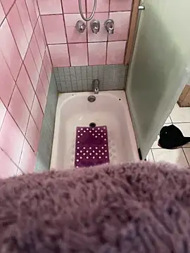 Snapshot of edgher646 chatting on February 4, 2025, 12:33 pm edgher646 online show from February 4, 2025, 12:33 pm