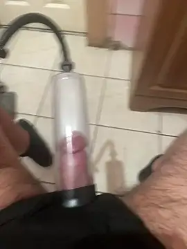 Snapshot of edgher646 chatting on December 29, 2024, 5:12 pm edgher646 online show from December 29, 2024, 5:12 pm