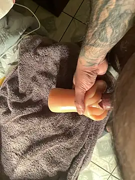 Snapshot of edgher646 chatting on January 7, 2025, 4:27 pm edgher646 online show from January 7, 2025, 4:27 pm