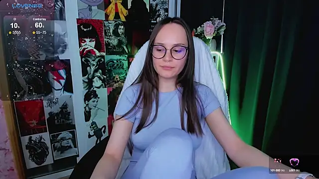 Snapshot of Lilly_Soulmate chatting on February 27, 2025, 5:18 am Lilly Soulmate online show from February 27, 2025, 5:18 am