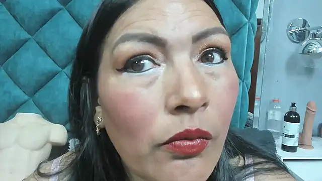 PENELOPELEWISs online show from February 11, 2026, 3:06 am