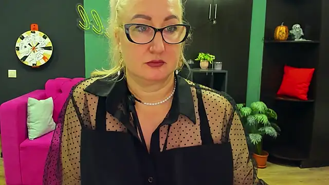 ChristyBrooks online show from March 17, 2025, 9:24 pm