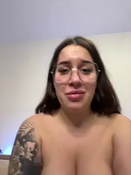 Snapshot of VikiDemi chatting on March 2, 2025, 8:46 pm VikiDemi online show from March 2, 2025, 8:46 pm