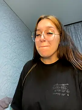 Snapshot of VikiDemi chatting on September 16, 2025, 7:59 pm VikiDemi online show from September 16, 2025, 7:59 pm