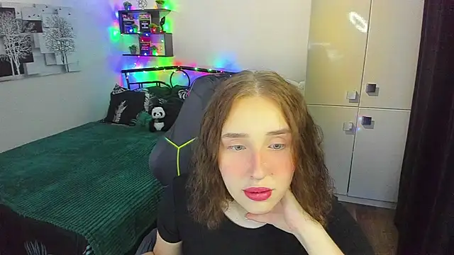 LinaTruly online show from March 6, 2026, 10:16 pm