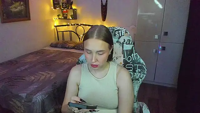 Snapshot of LinaTruly chatting on June 23, 2026, 9:13 pm LinaTruly online show from June 23, 2026, 9:13 pm