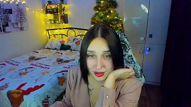 Snapshot of LinaTruly chatting on December 18, 2025, 9:51 pm LinaTruly online show from December 18, 2025, 9:51 pm