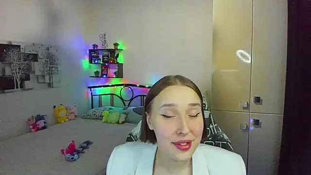 Snapshot of LinaTruly chatting on April 24, 2026, 9:28 pm LinaTruly online show from April 24, 2026, 9:28 pm
