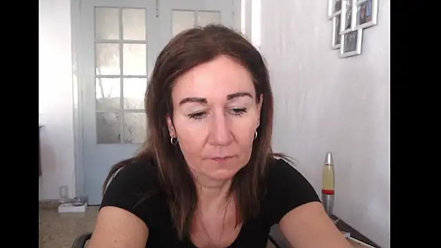 Snapshot of TamaraSweetxo chatting on June 18, 2026, 4:12 pm TamaraSweetxo online show from June 18, 2026, 4:12 pm