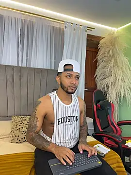 Snapshot of Robin_Rief chatting on February 9, 2026, 3:59 am Robin Rief online show from February 9, 2026, 3:59 am