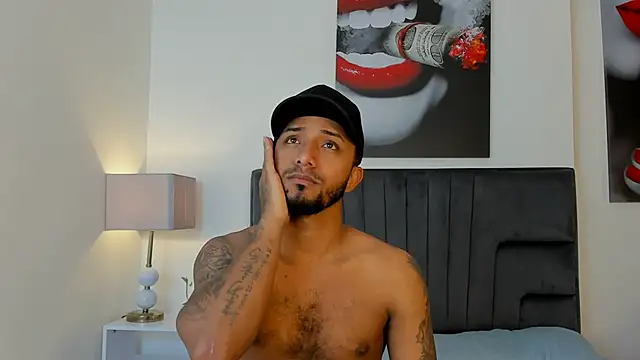 Snapshot of Robin_Rief chatting on March 2, 2026, 3:40 am Robin Rief online show from March 2, 2026, 3:40 am