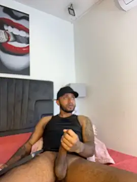 Snapshot of Robin_Rief chatting on February 16, 2026, 6:34 am Robin Rief online show from February 16, 2026, 6:34 am