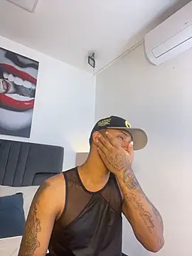 Snapshot of Robin_Rief chatting on March 3, 2026, 3:35 am Robin Rief online show from March 3, 2026, 3:35 am