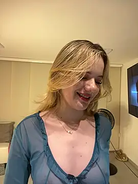 Snapshot of NicoleCut chatting on January 19, 2026, 10:41 am NicoleCut online show from January 19, 2026, 10:41 am