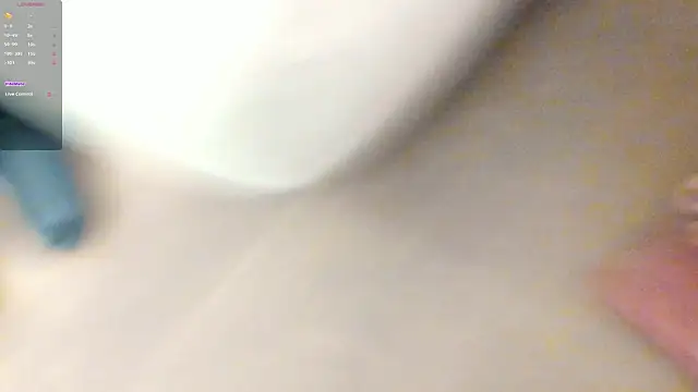 Snapshot of savage_sweethearts chatting on November 6, 2025, 3:21 am savage sweethearts online show from November 6, 2025, 3:21 am