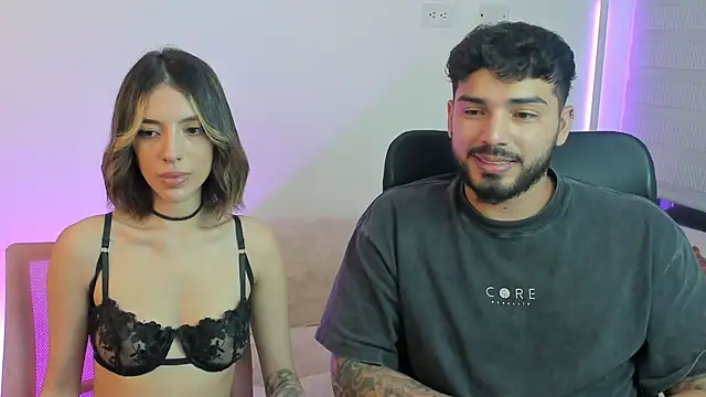 Snapshot of savage_sweethearts chatting on September 25, 2025, 2:06 am savage sweethearts online show from September 25, 2025, 2:06 am