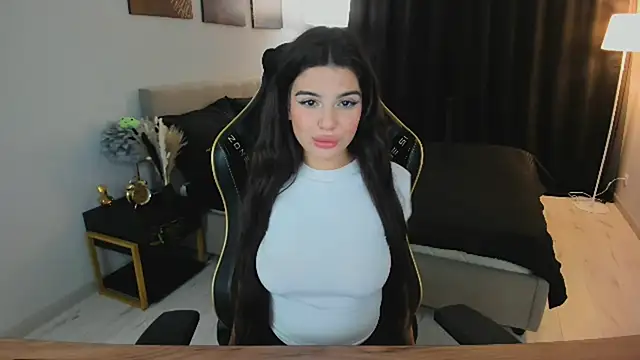Snapshot of AlluringAriel chatting on October 1, 2025, 8:13 pm AlluringAriel online show from October 1, 2025, 8:13 pm